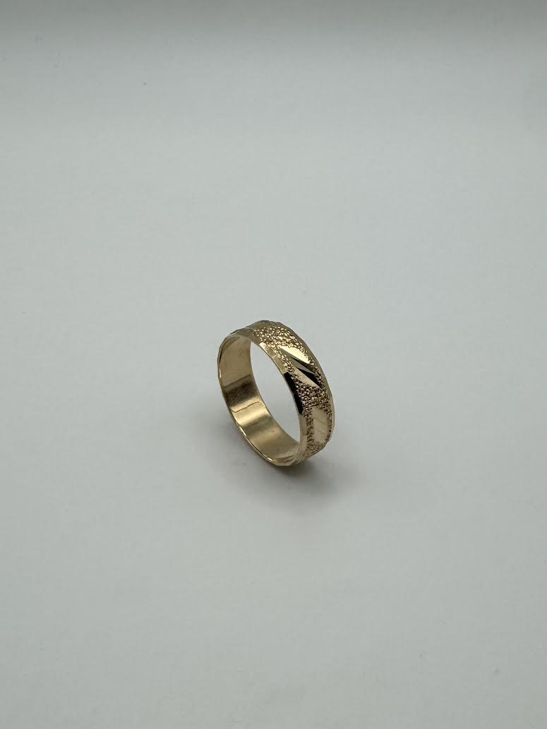 14k Men's Yellow 'Dots' Solid Gold Ring - Size 11