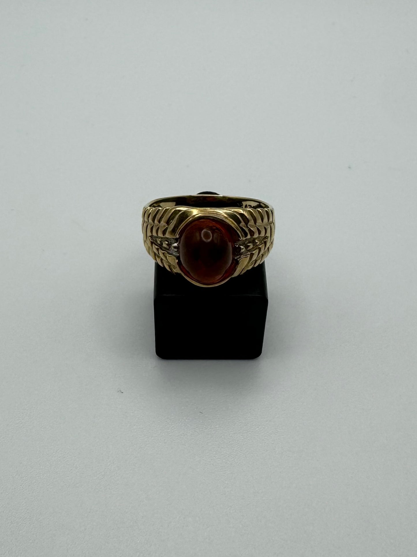10k Yellow Gold w/ Carnelian Ring Size 9